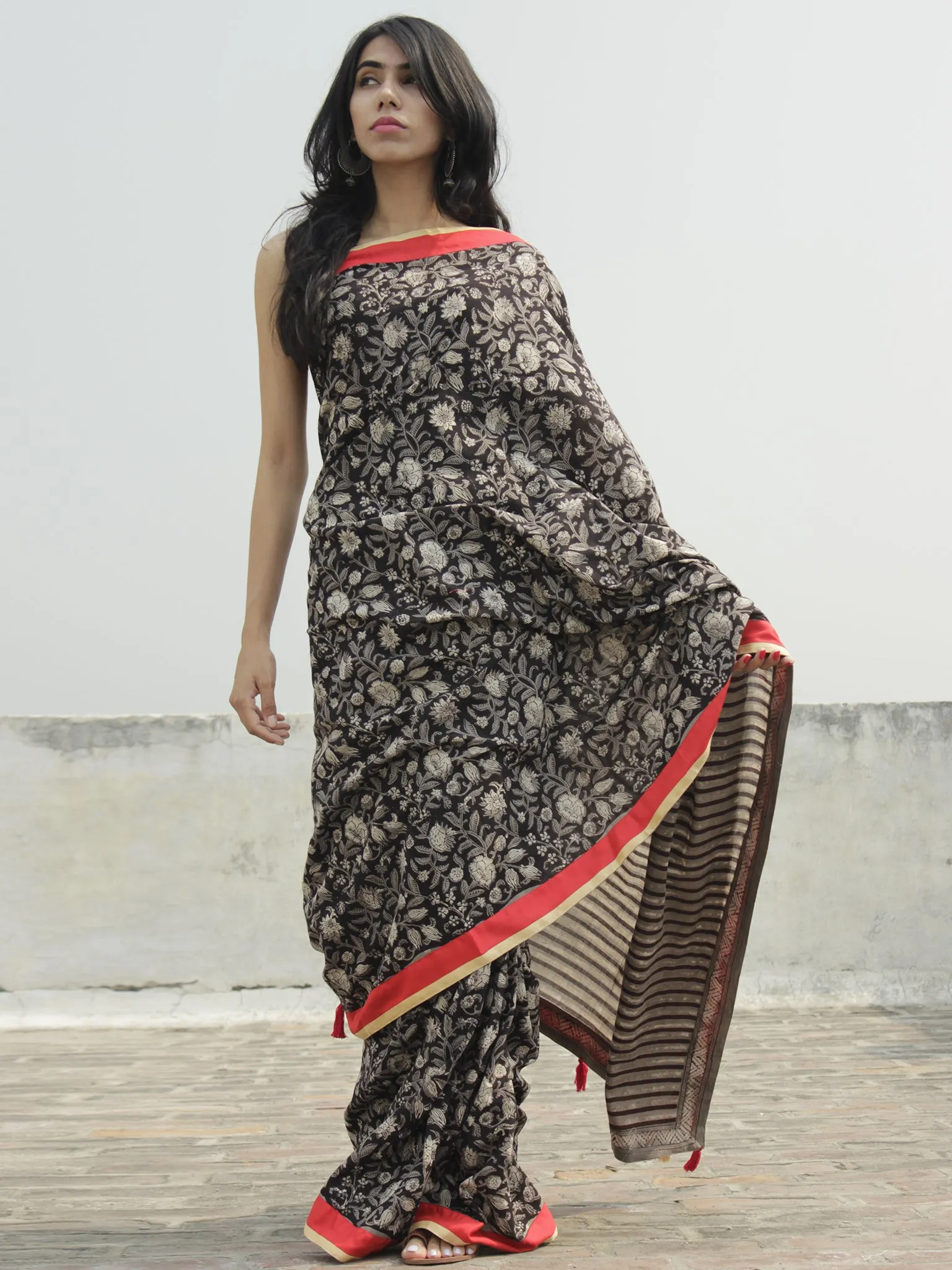 Black Kashish Ivory Hand Block Printed Cotton Saree With Red Border & Tassels - S031702286