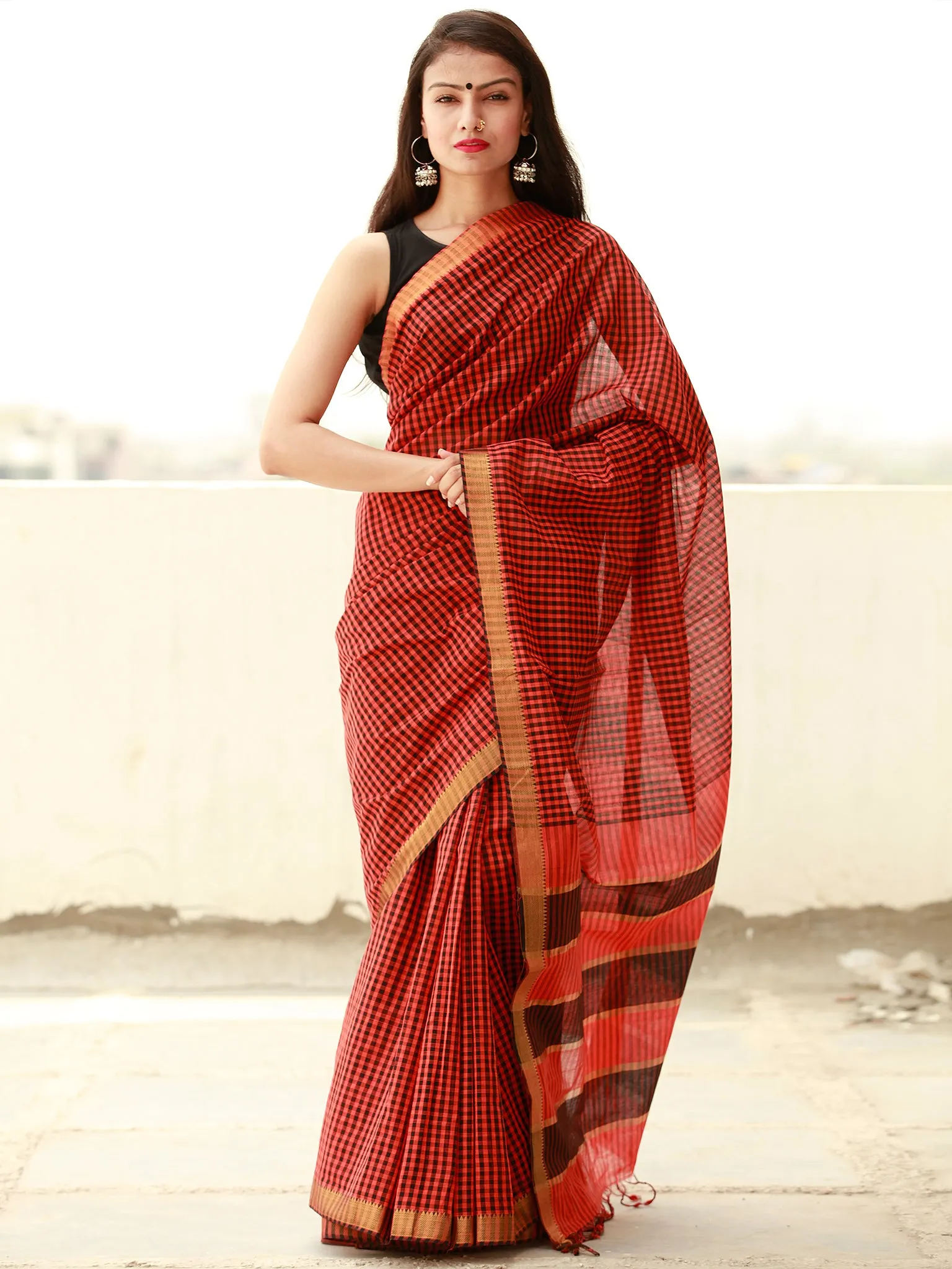 Brick Red Black Handloom Mangalagiri Cotton Saree With Zari Border - S031703851