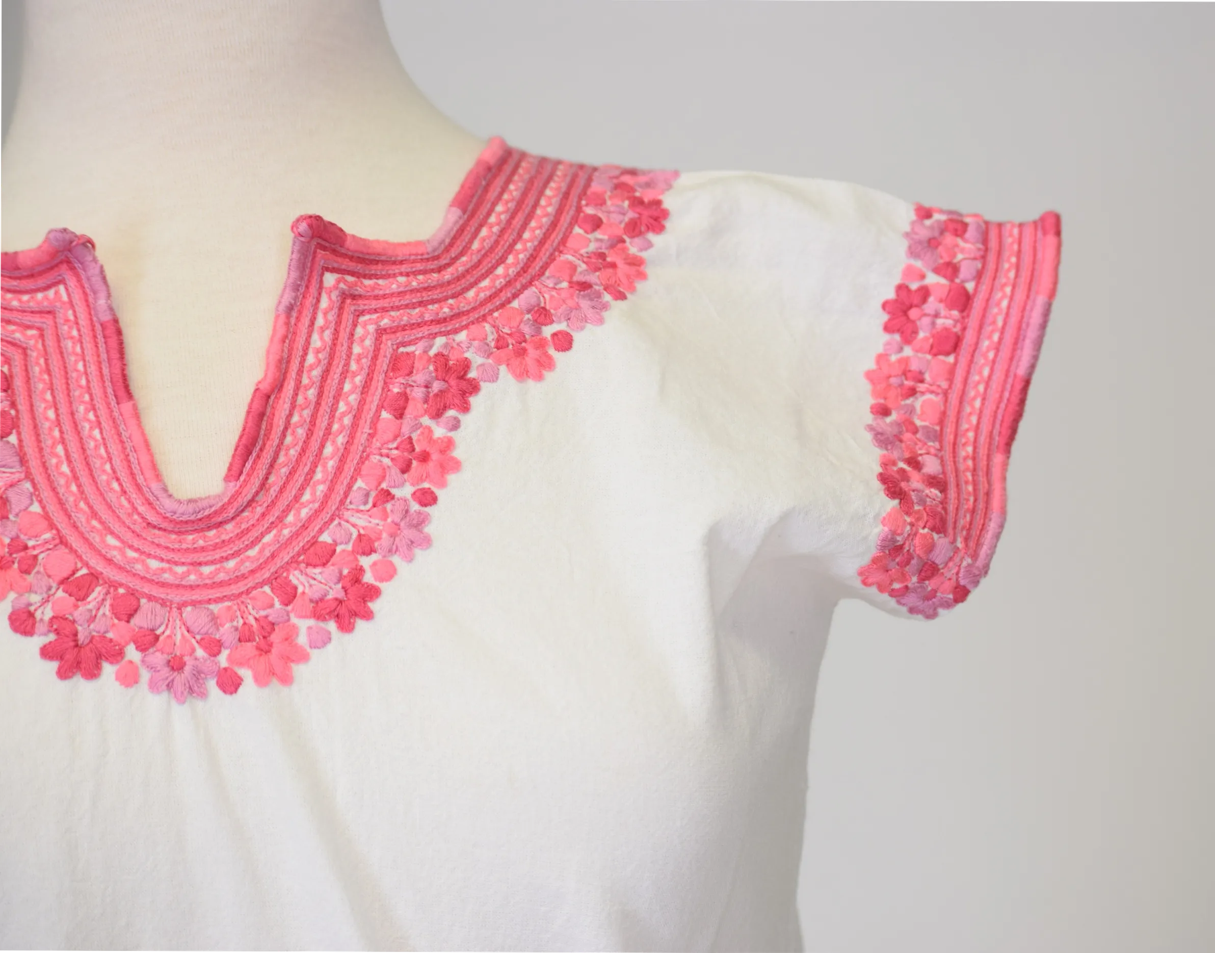 Kahlo Mexican Top  - Cotton - White, Pink