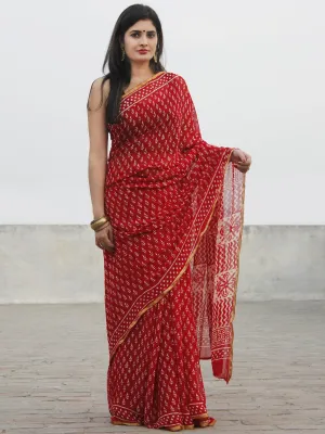 Red White Hand Block Printed Chiffon Saree With Zari Border- S031702587